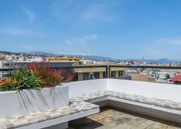 Panoramic View Roof Garden Apartment *